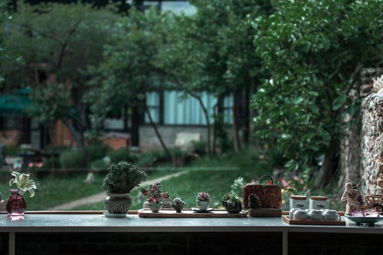 Adonis Inn Lijiang Лиджанг Екстериор снимка